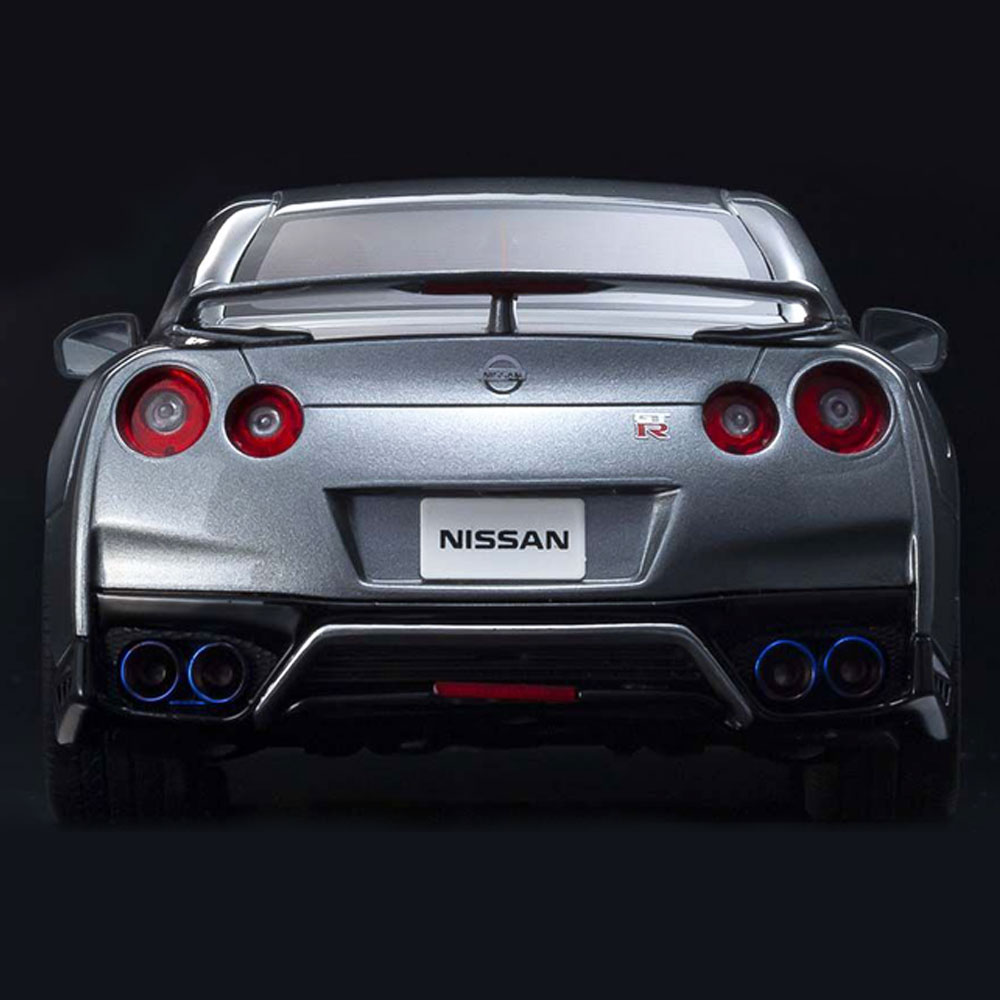 京商 1/18 samurai 日産 GT-R 2020【KSR18044S】 Amazon | samurai 1/18 ニッサン GT-R 2020 オレンジ 完成品