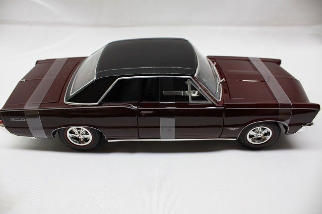 1/18 Maisto マイストダイキャストカー1965 Pontiac GTO 赤茶系 / アメ