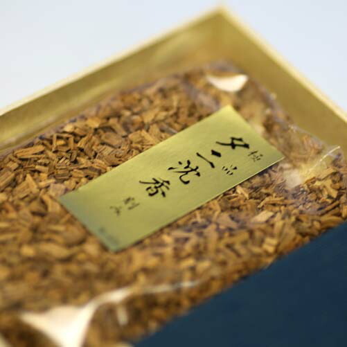 お香 香木 極品 タニ沈香 刻み 15g 化粧箱 布貼 0425 玉初堂