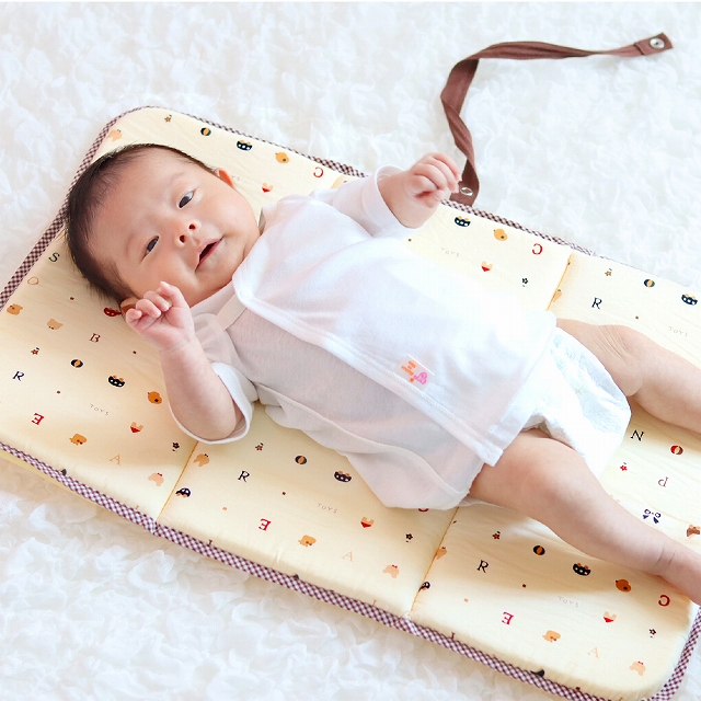 おむつ替えクッション 日本製 新生児 トーイズ ベビー 赤ちゃん 携帯用