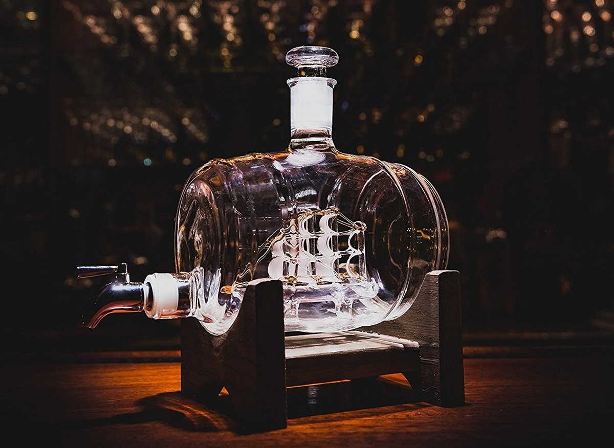 バーボンウイスキー デカンタ リキュールディスペンサー グラスデカンタ Bourbon Decanter Liquor Dispenser -  Glass Decanter : 1002103 : akt8 - 通販 - Yahoo!ショッピング