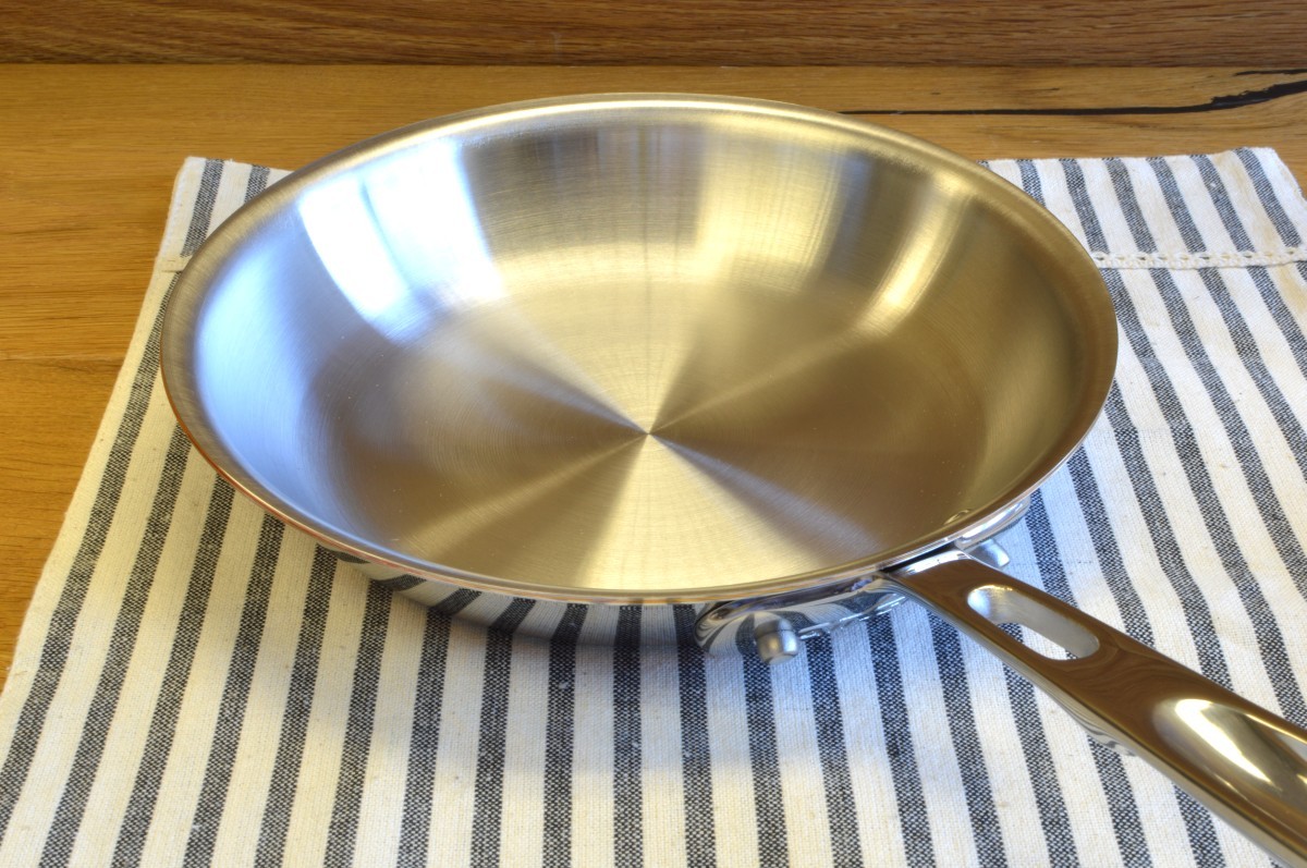 オールクラッド 銅 コッパーコア フライパン 直径20cm　IH対応　All-Clad 6108SS Copper Core 5-Ply Bonded  Dishwasher Safe 8-Inch Fry Pan Cookware, Silver