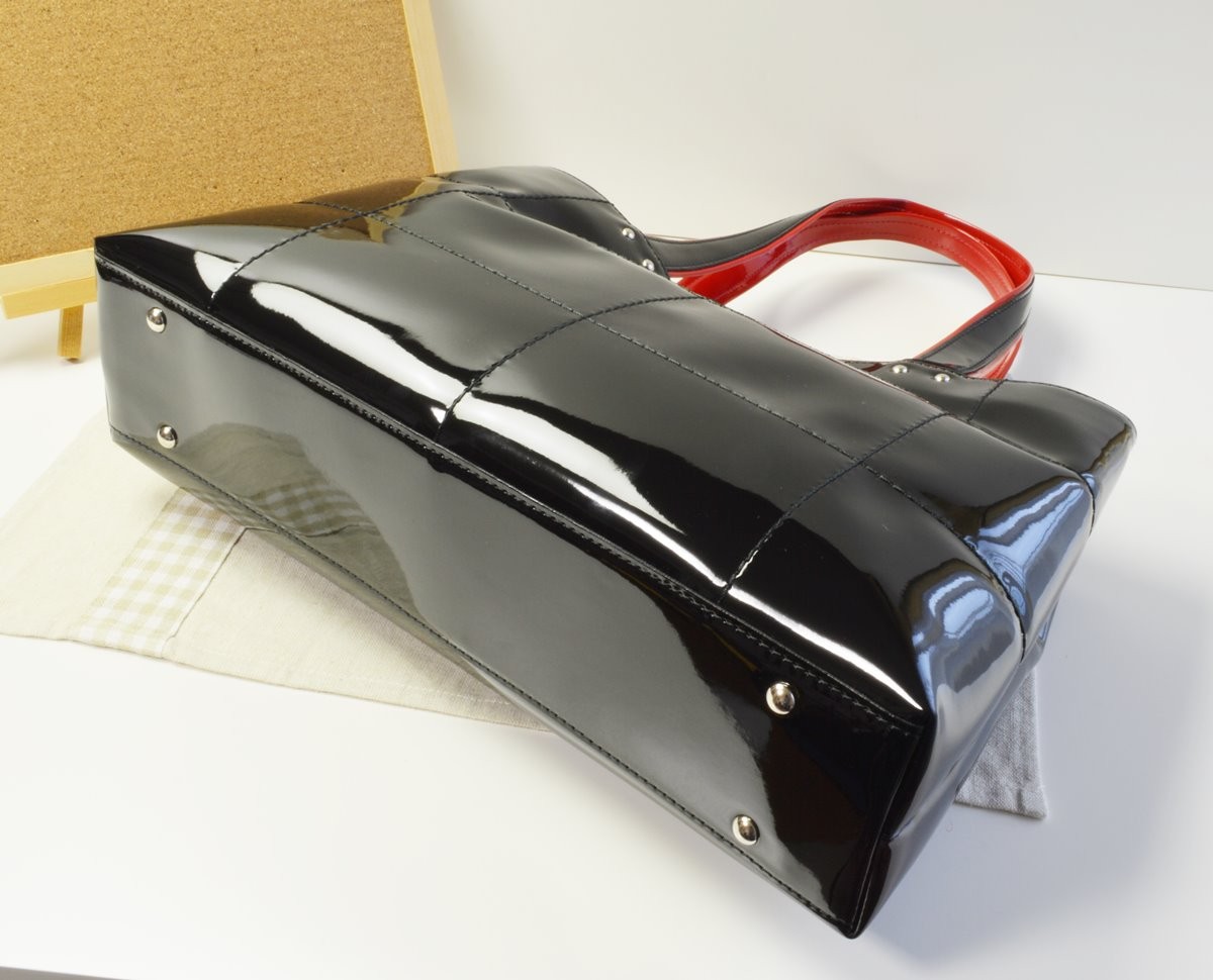 トートバッグ エナメルバッグ 日本製 No.2347 ブラック／レッド 合成