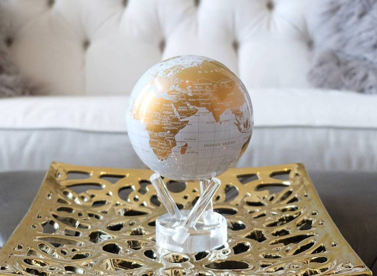 地球儀 光で回る地球儀 ムーバグローブ ホワイト・ゴールド MOVA Globe