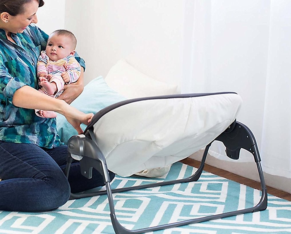 【Graco グレコ】ベビーベッド　ポータブルナッパー＆バシネット付プレイヤード Amazon.co.jp: Graco グレコ ポータブルナッパー＆バシネット