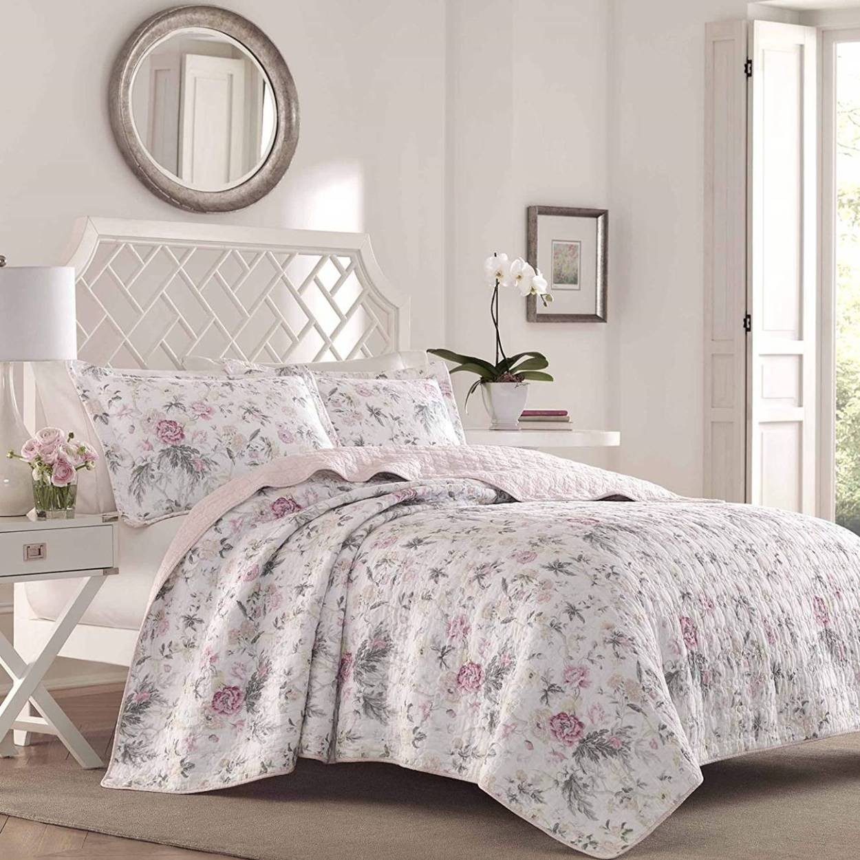 ベッドカバー ピロカバー 3点セット ローラアシュレイ コットンキルトセット 寝具 フローラルピンク Laura Ashley Breezy  Floral Pink Quilt Set Gray : 4001099 : akt8 - 通販 - Yahoo!ショッピング