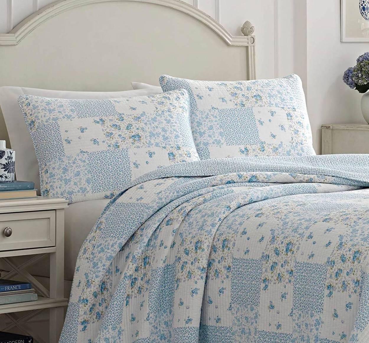 LAURA ASHLEY（ローラアシュレイ） ベッドカバー ピロカバー 3点セット