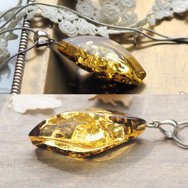 天然琥珀 こはくルースペンダント 送料無料 ケース付 天然石