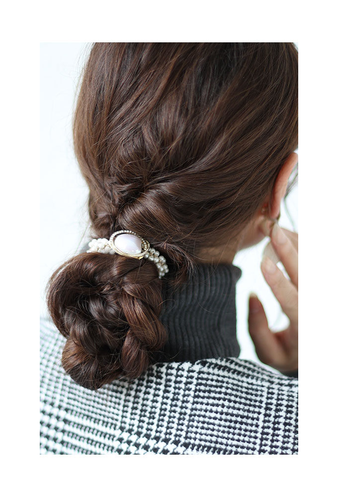 未使用 ✨️ アッカ ヘアゴム 本革 レザー 人気ブルー ビジュー