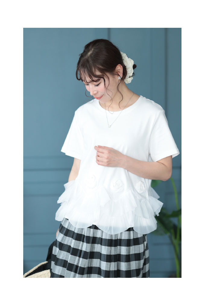 レディース 売れ筋商品|||トップス カットソー Tシャツ ホワイト ピンク 白 薔薇 バラ ばら 花モチーフ 半袖 夏 大人可愛い 大人 可愛い 30代 40代 50代 60代 サワアラモード Sawa a la mode レディース トップス カットソー Tシャツ