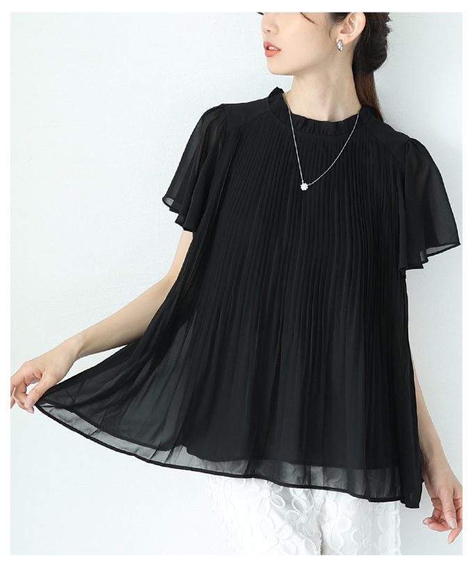 レディース トップス 夏 夏服 ブラウス シャツ 黒 ブラック ホワイト 半袖 フレアスリーブ プリーツ 大人可愛い きれいめ 30代 40代 50代 女性 サワアラモードの画像