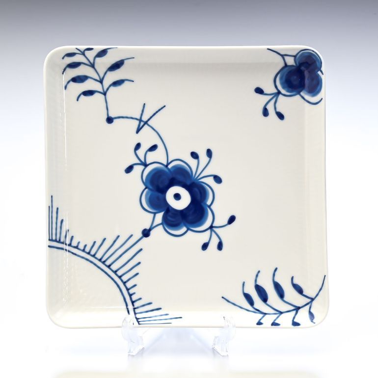 ROYAL COPENHAGEN（ロイヤルコペンハーゲン） ブルーフルーテッド メガ