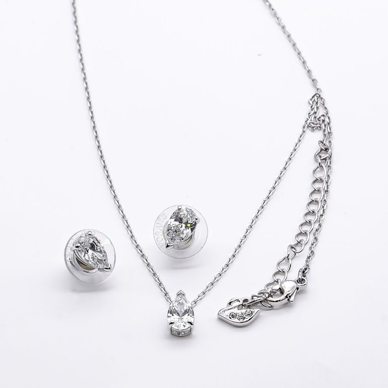 ✨美品✨スワロフスキー SWAROVSKI ピアスx2 ネックレスまとめセット✧ SWAROVSKI スワロフスキー ネックレス ピアス セット Attract