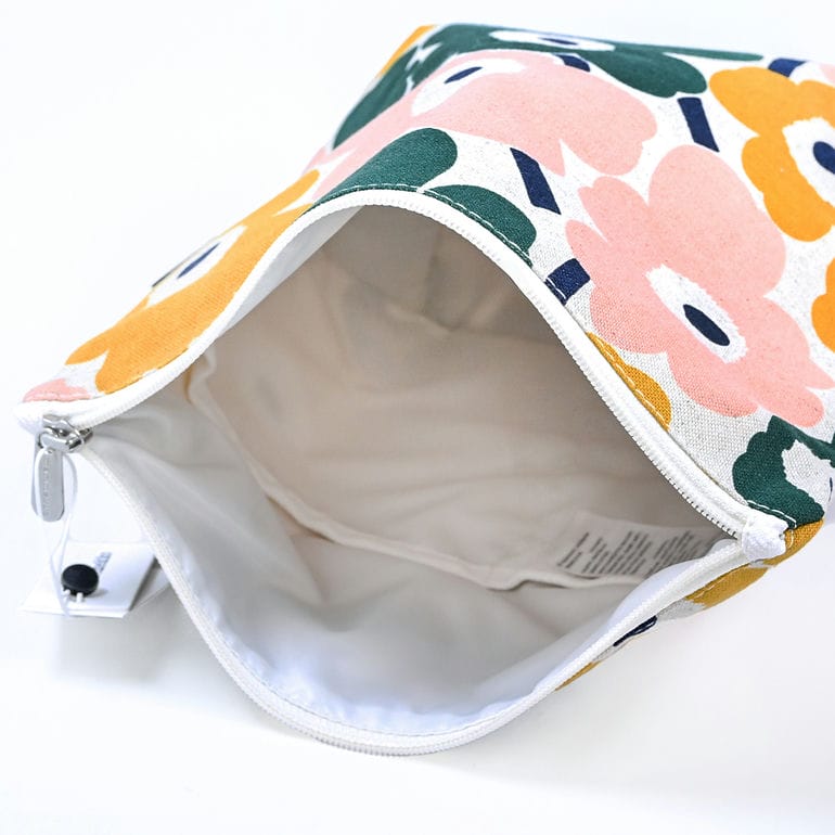 marimekko メイクポーチ　日本限定　グリーン　マリメッコ　コスメポーチ マリメッコ Marimekko ポーチ 化粧ポーチ コスメポーチ 小物入れ