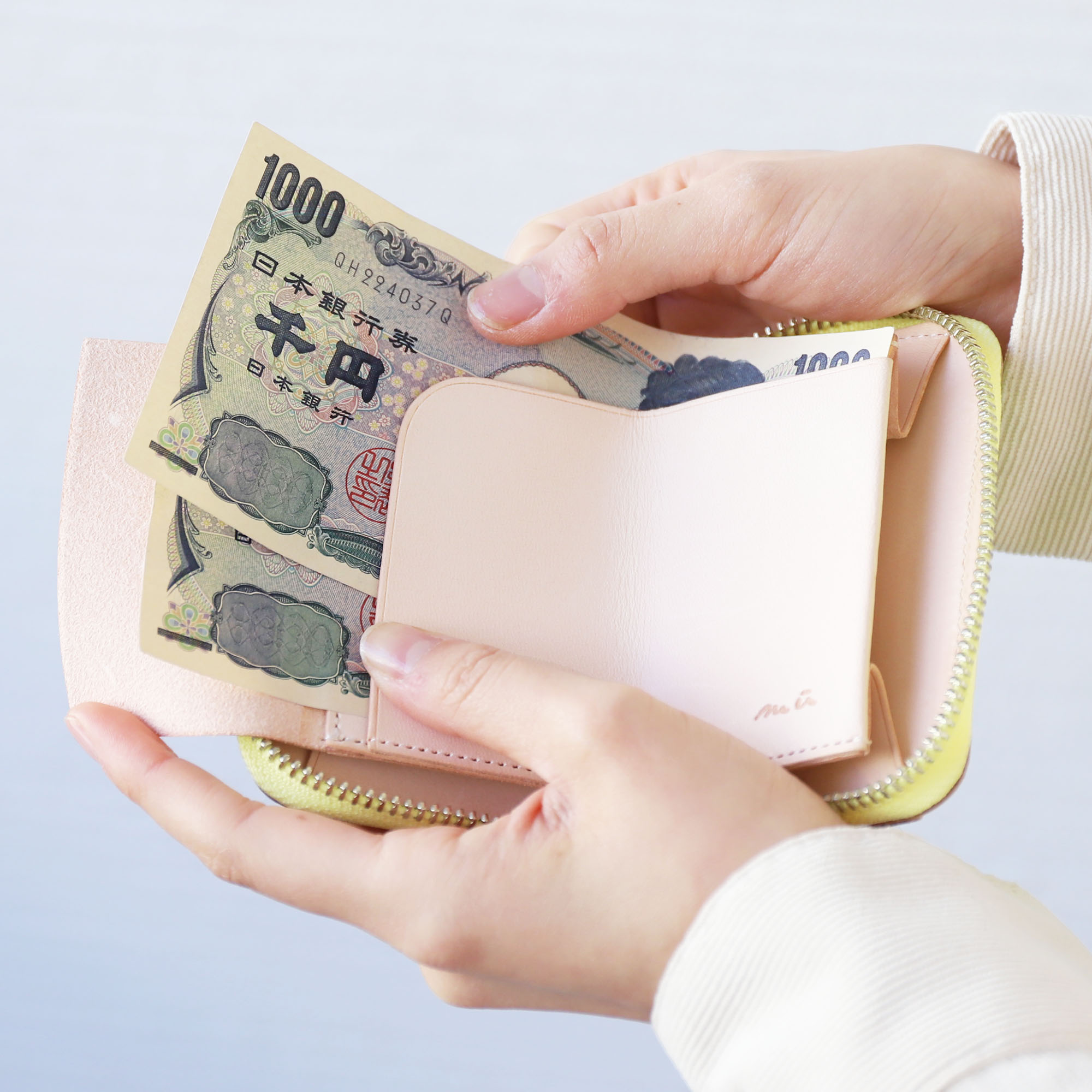 ミニ財布 コンパクト 本革 ヌメ革 お札を折らずに収納 ネオン