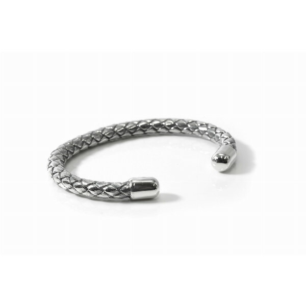 PUERTA DEL SOL（プエルタ・デル・ソル） レザーの質感を忠実に再現