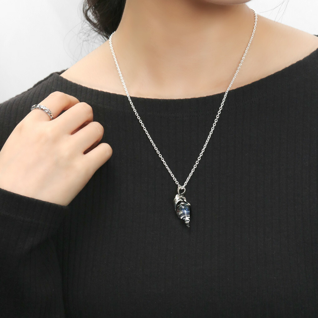 Que Crave パイレックスガラス ペンダントトップ ネックレス