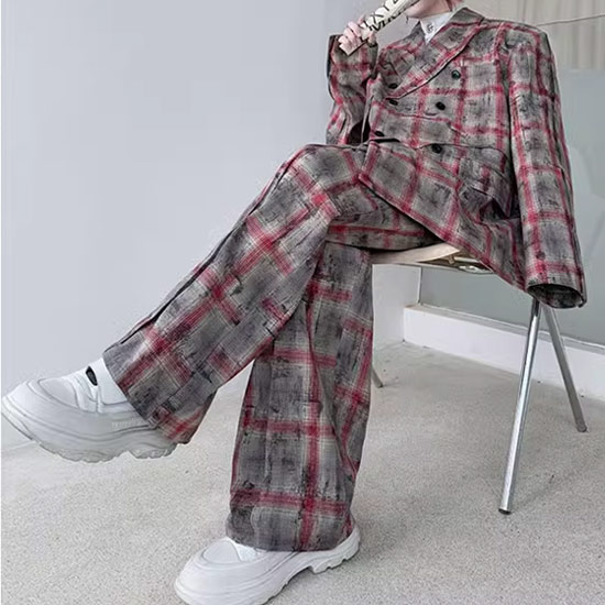 a-4-chk-2-w-suit_7.jpg