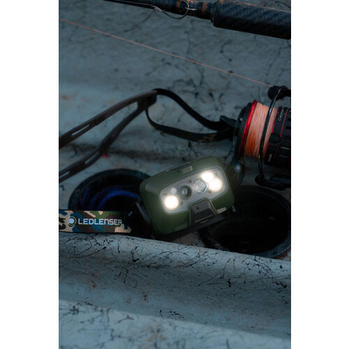 ＬＥＤＬＥＮＳＥＲ　LEDヘッドライト　HFシリーズ　HF8R Core RGB CAMO　充電式　IP68　最大1600lm　5200K〜6200K　専用充電池内蔵　503089
