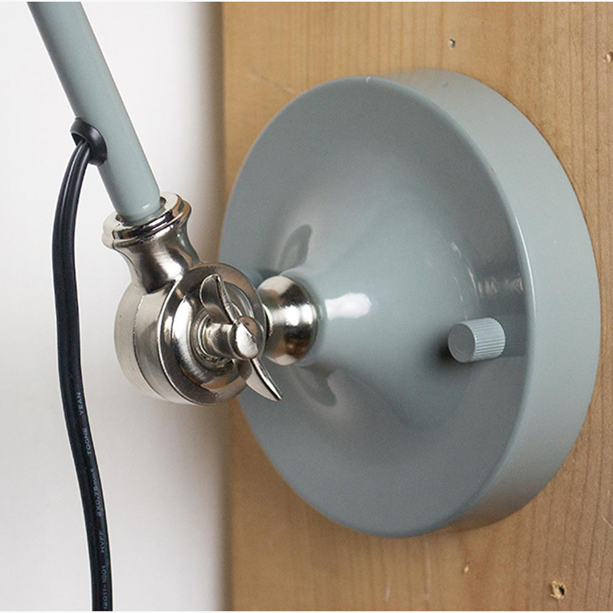 ＨＥＲＭＯＳＡ　ハモサ　ブラケット INDUSTRY WALL LAMP 白熱電球付 電球色 〜4.5畳 LED対応 コンセントタイプ(中間スイッチ付) サックス　EN-007WSX_2
