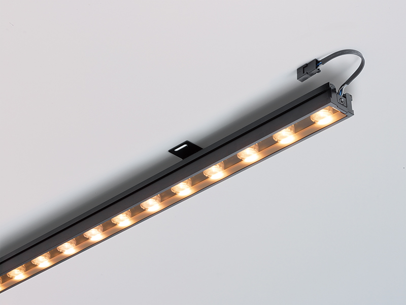 ＤＮライティング　LED照明器具 屋内用ウォールウォッシャー LINE WASH LW 電源別売 1000mm 電球色3000K 30° キックフィルター　LW1000L30-30K ※受注生産品