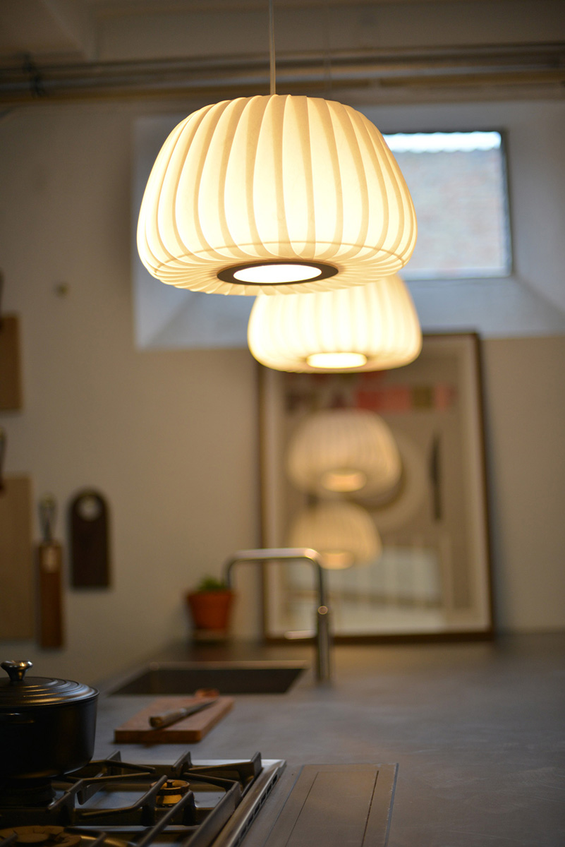ロイヤルファニチャー　TOM ROSSAU TR19 PENDANT MEDIUM(TR19 ペンダント ミディアム) ペンダントライト 引掛シーリング ランプ別売 ホワイト　TR19-P-WH-M_1