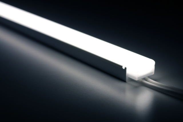ＴＥＳ ＬＩＧＨＴＩＮＧ コネクタ式間接照明 tiffa TTL 明るさ10%タイプ 900タイプ(865mm) 本体:白 昼光色6500K TTL-090-65 ※受注生産品