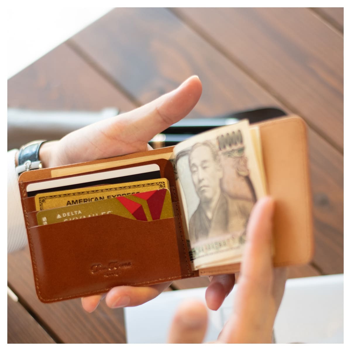 本革 マネークリップ 財布 小銭入れ付き カード 極薄 軽量 イタリアンレザー スマートウォレット カードケース コンパクト 薄型 Dom  Teporna Italy ブランド