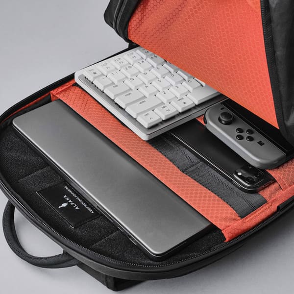 【公式】バッグパック ELEMENTS BACKPACK PRO X-Pac  26L リュック 通勤 旅行 ビジネス 撥水[ALPAKA/アルパカ] Alpaka Gear alpaka gearの画像