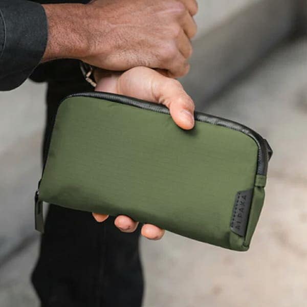 【公式】FLIGHT POUCH スリングバッ...の詳細画像4