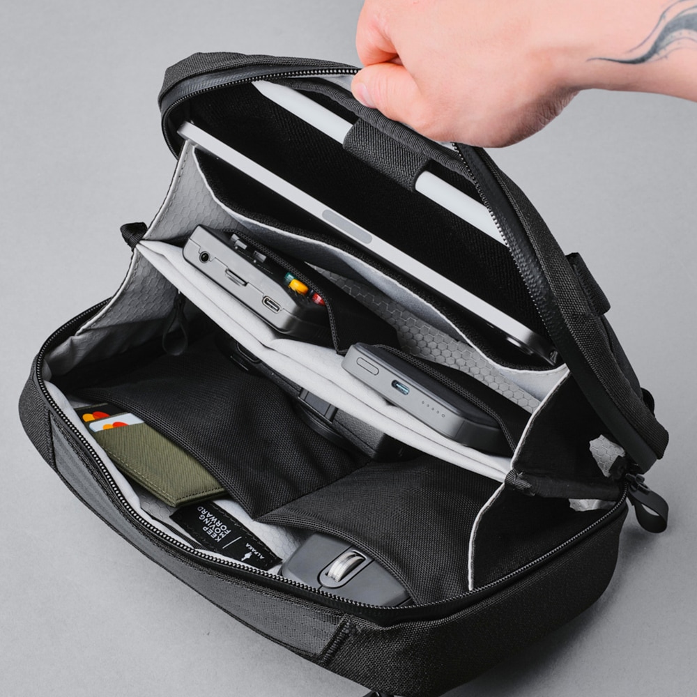 ALPAKA 公式 アルパカ 限定 ショルダーバッグ ELEMENTS TECH CASE MAX