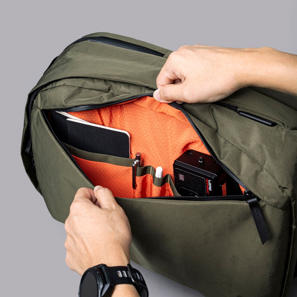 【公式】バックパック METRO BACKPACK PRO X-PAC リュックサック 24L リュック 通勤 旅行 ビジネス 撥水 アウトドア 旅行 トラベル[ALPAKA/アルパカ][送料無料]の画像