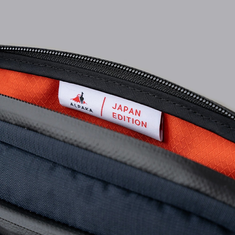 ALPAKA 公式 日本先行発売 数量限定 FLIGHT SLING 2L JAPAN EDITION