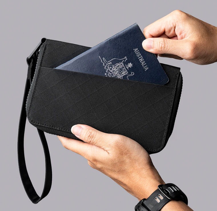 ALPAKA 【公式】[ALPAKA/アルパカ]日本正規代理店 ZIP PASSPORT WALLET