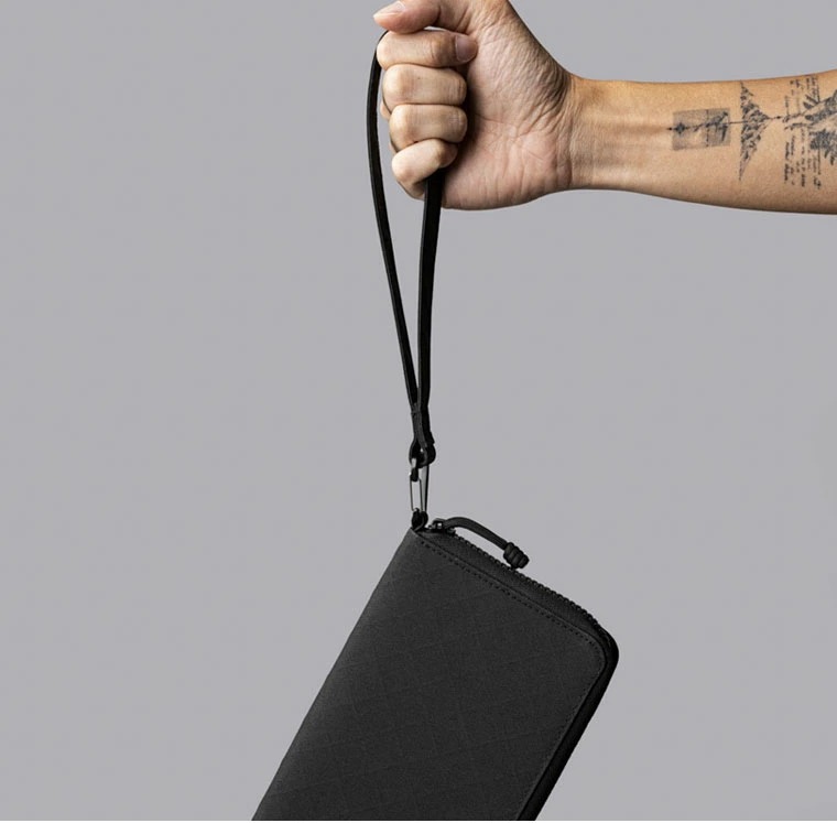 ALPAKA 【公式】[ALPAKA/アルパカ]日本正規代理店 ZIP PASSPORT WALLET
