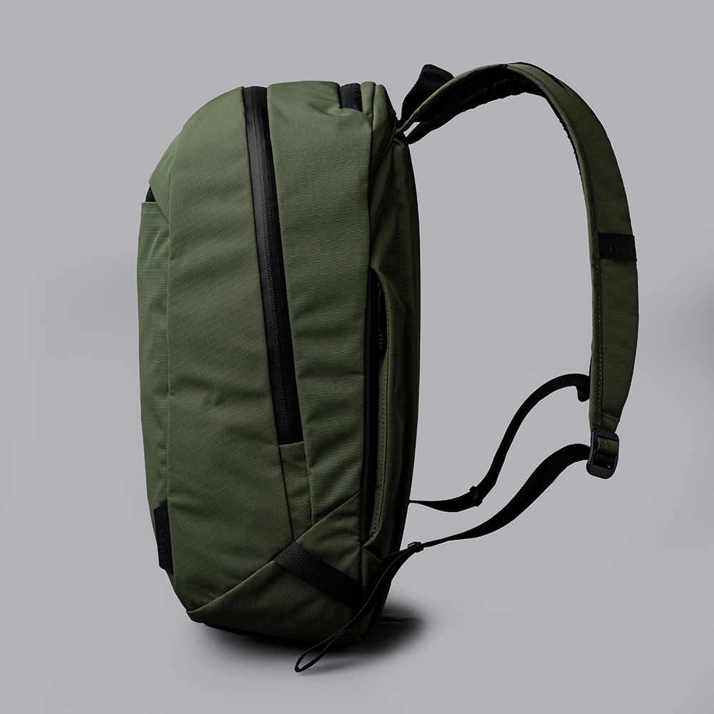 【公式】[ALPAKA/アルパカ]バックパック AERO PACK リュックサック 16L リュック アウトドア 旅行トラベル PC:16インチまで [送料無料]の画像