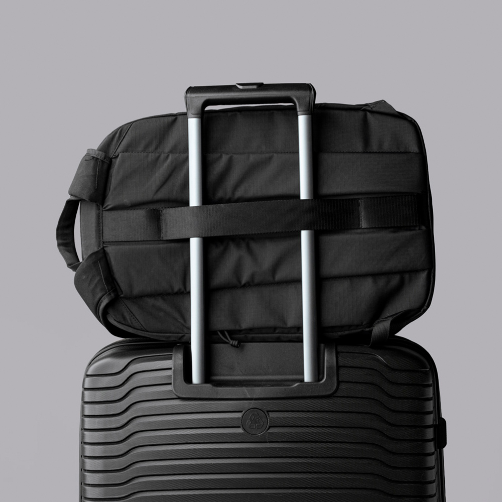 【公式】[ALPAKA/アルパカ]バックパック AERO PACK リュックサック 16L リュック アウトドア 旅行トラベル PC:16インチまで [送料無料]の画像