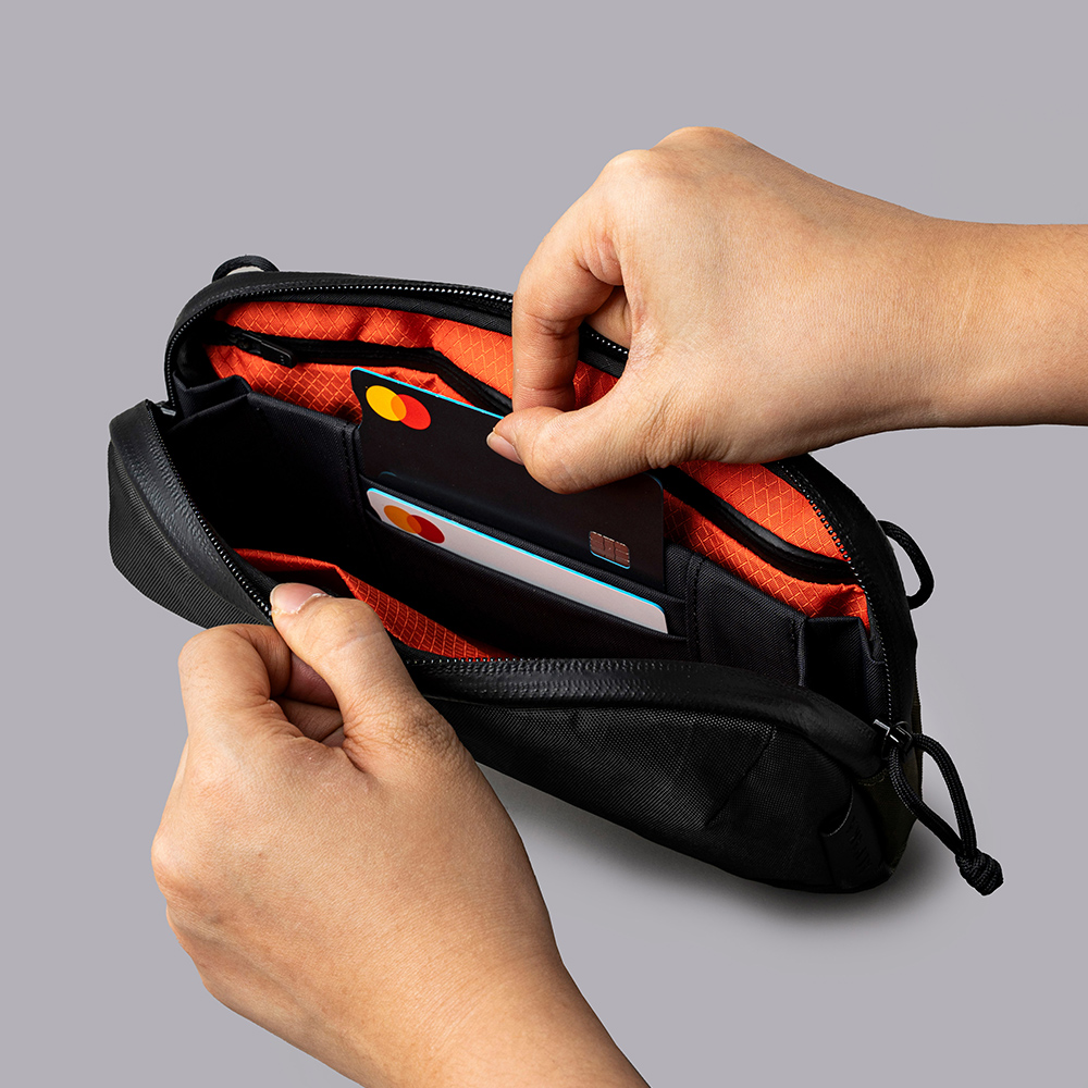 ALPAKA flight pouch pro クロスボディポーチ/バッグ 黒 Flight Pouch Pro