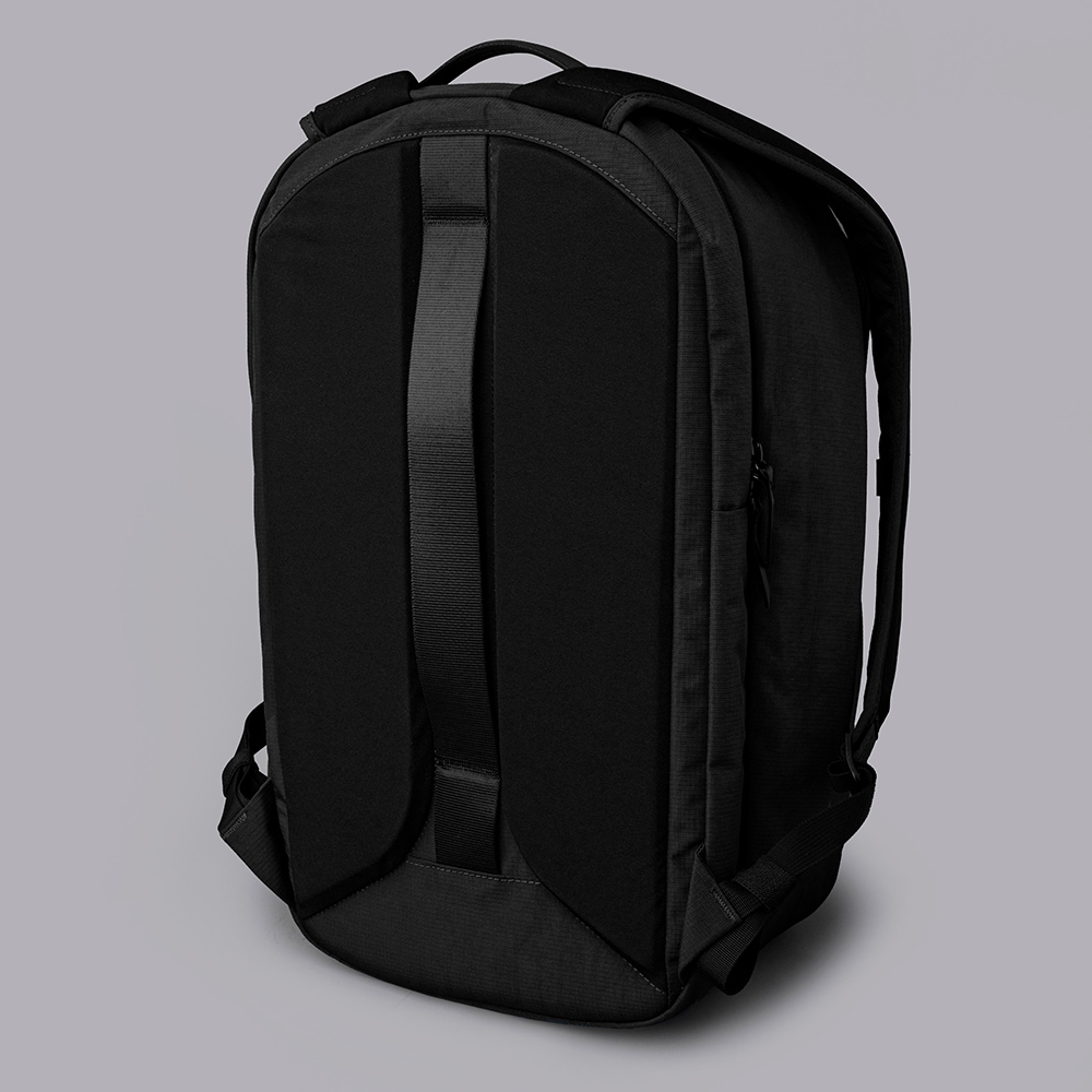 公式】[ALPAKA/アルパカ]バックパック METRO BACKPACK PRO AXOFLUX