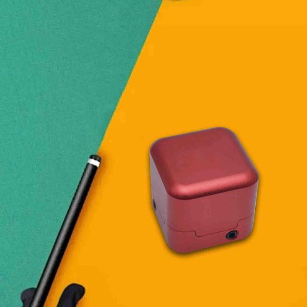 プールチョークホルダー 頑丈なスヌーカーチョークボックス コンパクト ビリヤードチョーク キャリーケース レッド