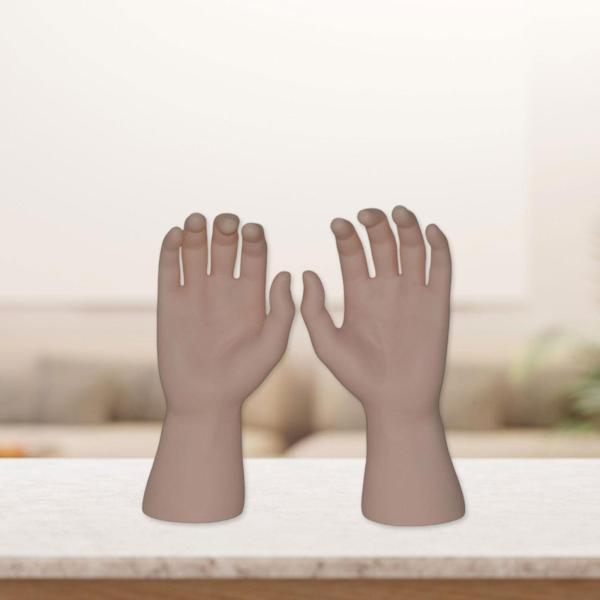 男性のハンドモデル リアルなユニークな大人の店の写真 男性用ハンドマネキン 肌の色