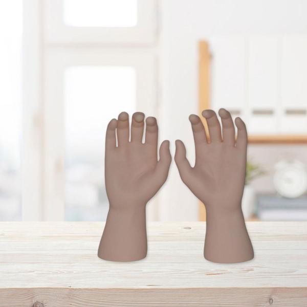 男性のハンドモデル リアルなユニークな大人の店の写真 男性用ハンドマネキン 肌の色
