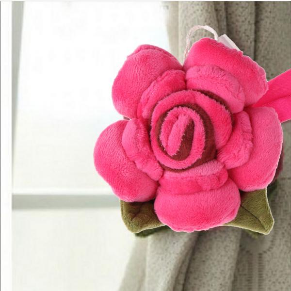 2つのカーテンクラスプクリップバックルのタイバックのホールドバック豪華な花の赤＃3