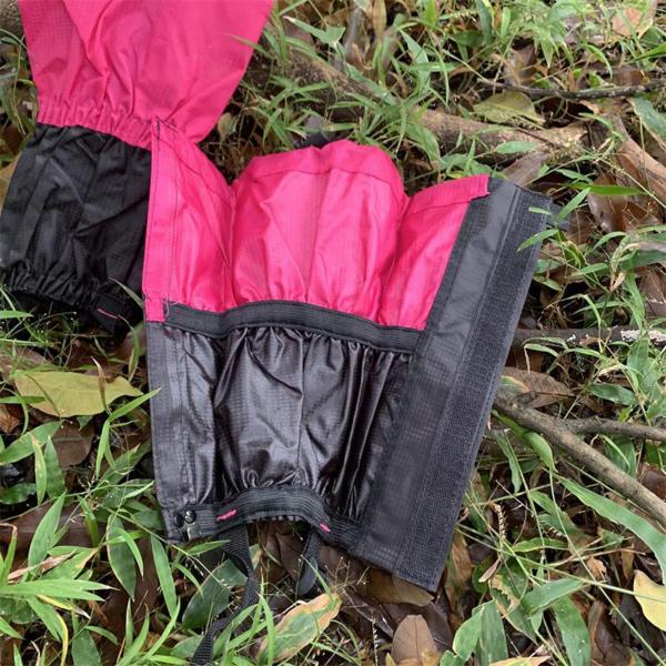 防雪脚ゲートルスノーブーツは調節可能な耐引裂性防風カバー