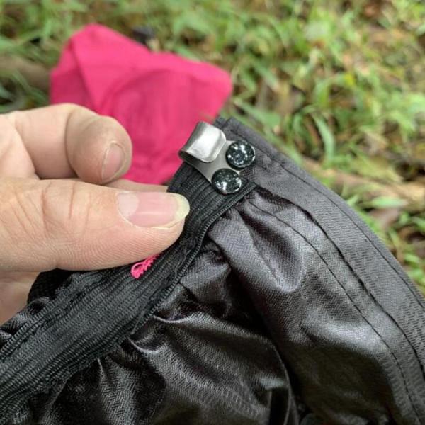 防雪脚ゲートルスノーブーツは調節可能な耐引裂性防風カバー