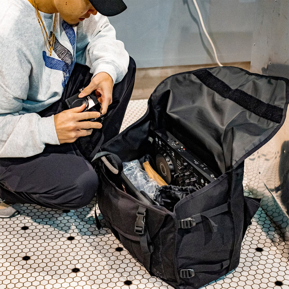CHROME（クローム） CHROME BERLIN MESSENGER メッセンジャーバッグ