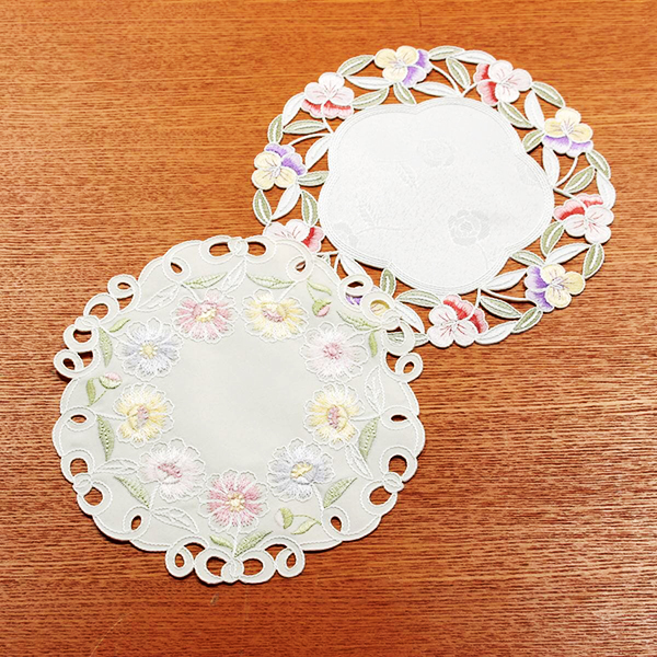花のコード刺繍
