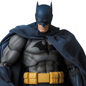 マフェックス No.105 MAFEX BATMAN “HUSH”