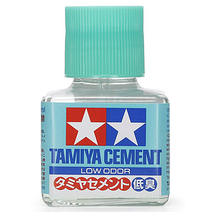 タミヤセメント 低臭