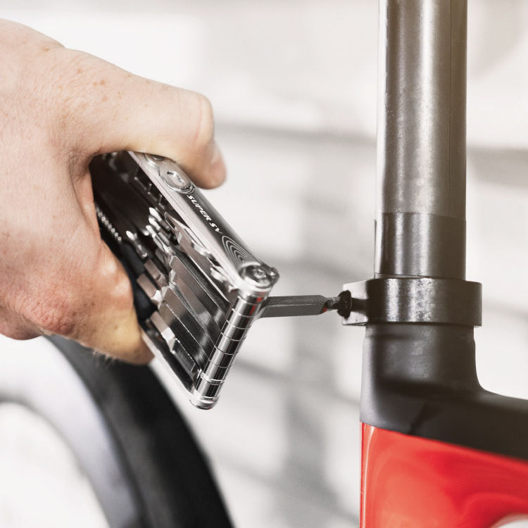 マルチツール LEZYNE レザイン SUPER SV 22 TOOL 自転車